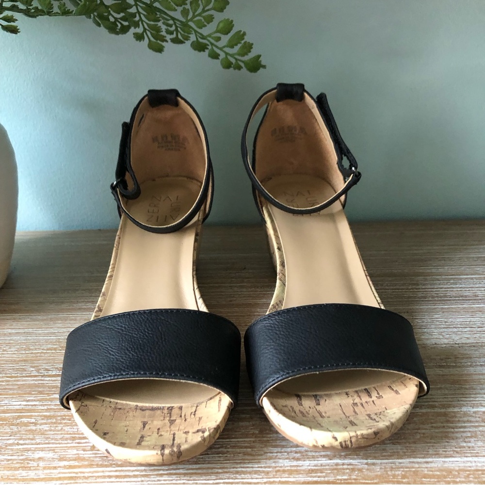 Naturalizer Areda Wedge Sandal 8w black